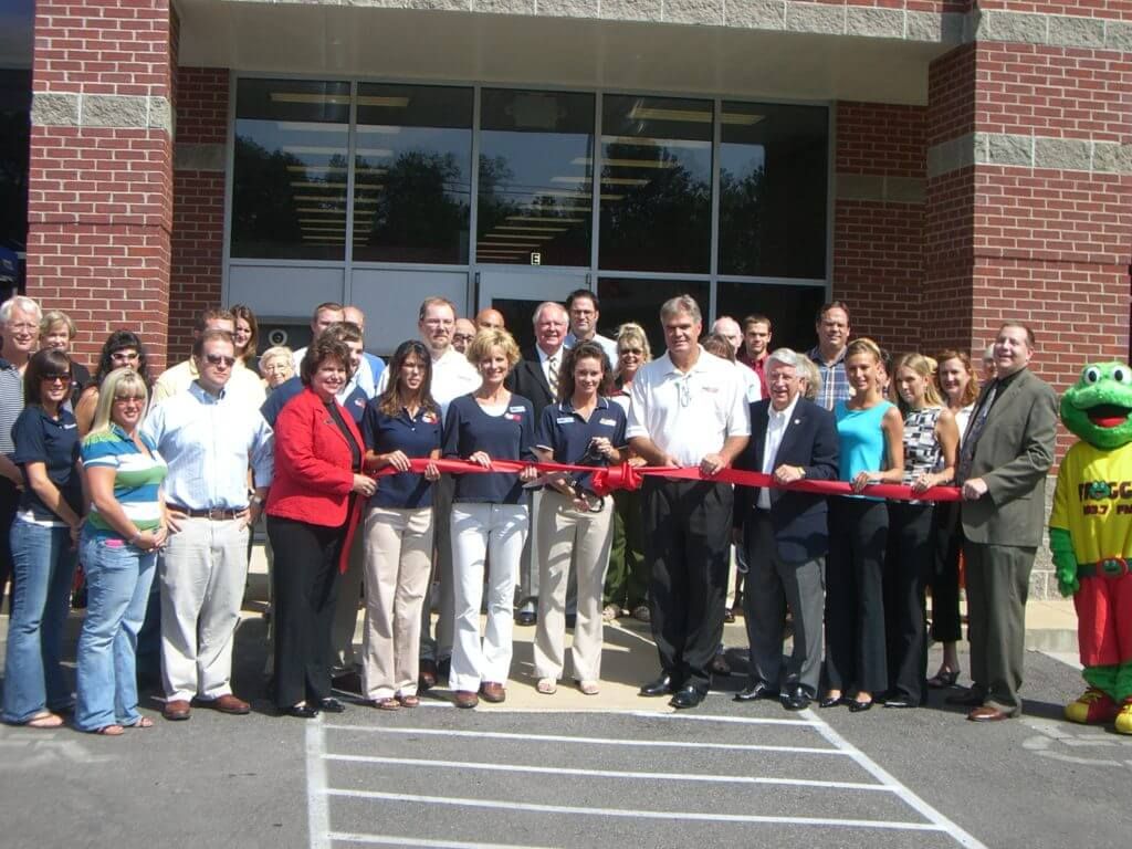 Murray Office ribbon cutting