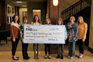 FNB Makes $5,000 Donation to Family Resource Centers for Mayfield and Graves Co. Schools